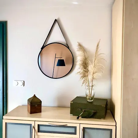 Mara Villa *